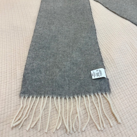 🇮🇹 Cristina Chiti Italy Wool & Cashmere Grey Herringbone Scarf - 10" x 72" - Picture 6 of 10